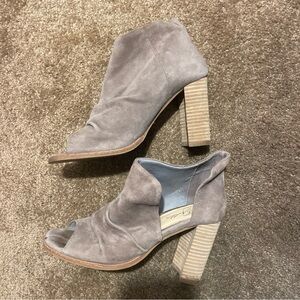 42 GOLD Taupe Peep-Toe Heeled Boots